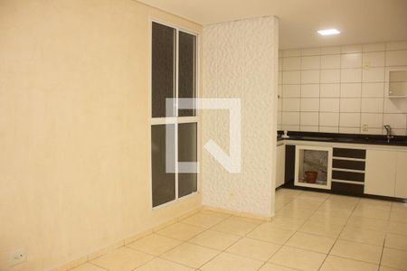 Cozinha  de apartamento à venda com 2 quartos, 60m² em Chacaras Reunidas Santa Terezinha, Contagem