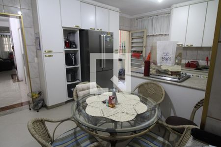 Casa à venda com 150m², 3 quartos e 2 vagasCozinha