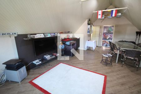 Casa à venda com 150m², 3 quartos e 2 vagasSótão