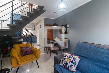 Sala/Sala de Jantar de casa de condomínio para alugar com 2 quartos, 78m² em Jardim Santa Helena, Poá