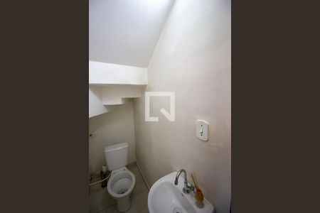 Casa para alugar com 69m², 3 quartos e 2 vagas Casa para alugar com 69m², 3 quartos e 2 vagasBanheiro / Social