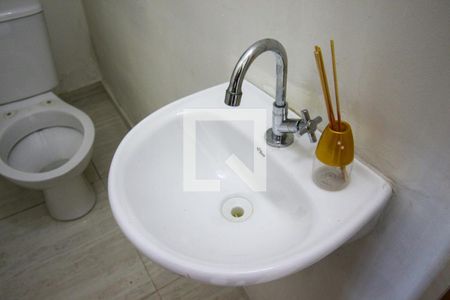 Casa para alugar com 69m², 3 quartos e 2 vagas Casa para alugar com 69m², 3 quartos e 2 vagasBanheiro / Social
