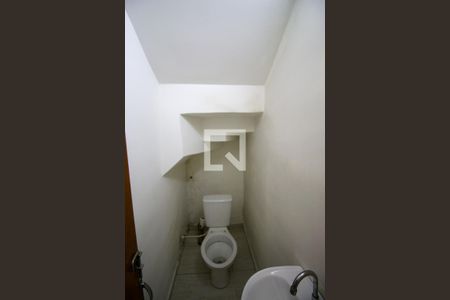 Casa para alugar com 69m², 3 quartos e 2 vagas Casa para alugar com 69m², 3 quartos e 2 vagasBanheiro / Social