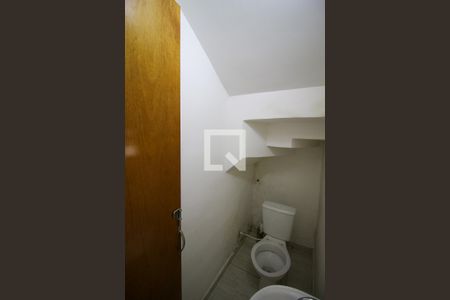 Casa para alugar com 69m², 3 quartos e 2 vagas Casa para alugar com 69m², 3 quartos e 2 vagasBanheiro / Social
