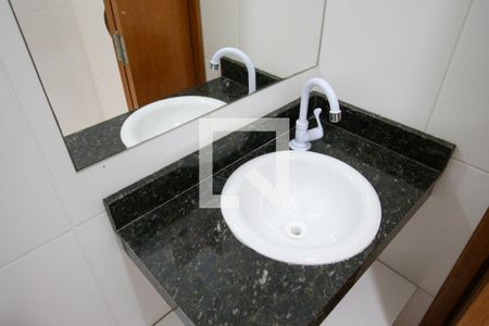 Casa para alugar com 69m², 3 quartos e 2 vagas Casa para alugar com 69m², 3 quartos e 2 vagasBanheiro 1