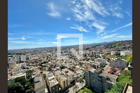 Apartamento à venda com 90m², 3 quartos e 1 vagaVista