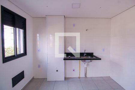 Cozinha de apartamento para alugar com 1 quarto, 25m² em Quarta Parada, São Paulo