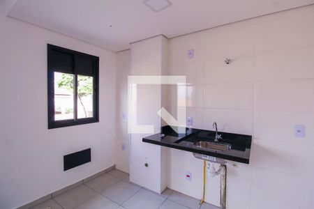 Cozinha de apartamento para alugar com 1 quarto, 25m² em Quarta Parada, São Paulo
