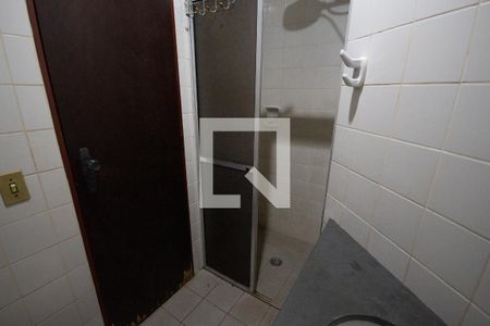 Banheiro da Suíte de apartamento para alugar com 1 quarto, 50m² em Vila Amelia, Ribeirão Preto