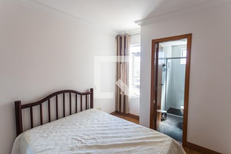 Suíte de apartamento à venda com 3 quartos, 80m² em Sagrada Família, Belo Horizonte