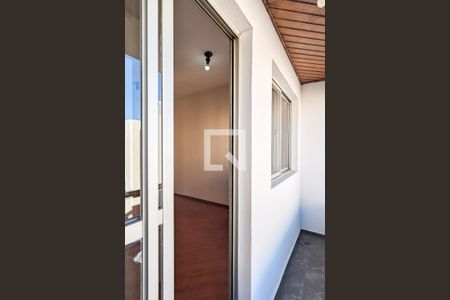 Apartamento à venda com 80m², 3 quartos e 1 vaga Apartamento à venda com 80m², 3 quartos e 1 vagaVaranda