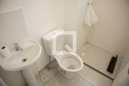 Banheiro de apartamento para alugar com 2 quartos, 19m² em Chácaras Assay, Hortolândia
