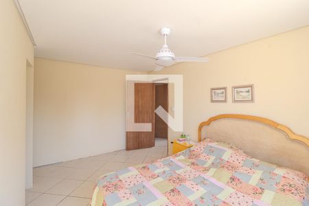 Casa à venda com 250m², 4 quartos e 4 vagas Casa à venda com 250m², 4 quartos e 4 vagasQuarto Suíte 2