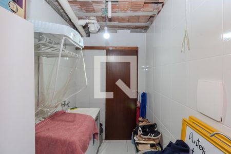 Casa à venda com 250m², 4 quartos e 4 vagas Casa à venda com 250m², 4 quartos e 4 vagasÁrea de Serviço