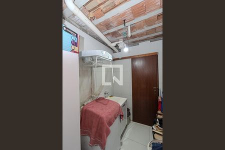 Casa à venda com 250m², 4 quartos e 4 vagas Casa à venda com 250m², 4 quartos e 4 vagasÁrea de Serviço