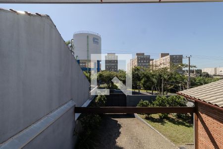 Casa à venda com 250m², 4 quartos e 4 vagas Casa à venda com 250m², 4 quartos e 4 vagasHall social-Varanda-Vista
