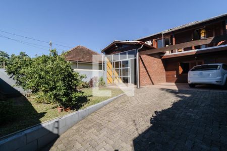 Casa à venda com 250m², 4 quartos e 4 vagas Casa à venda com 250m², 4 quartos e 4 vagasQuintal