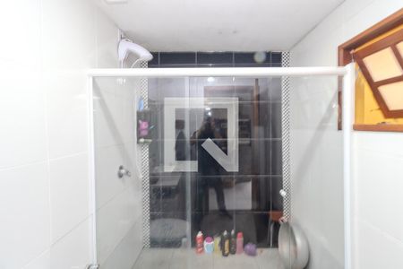 Casa à venda com 250m², 4 quartos e 4 vagas Casa à venda com 250m², 4 quartos e 4 vagasBanheiro