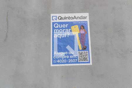 Casa à venda com 250m², 4 quartos e 4 vagas Casa à venda com 250m², 4 quartos e 4 vagasFachada-Fachada-Instalação de Plaquinhas