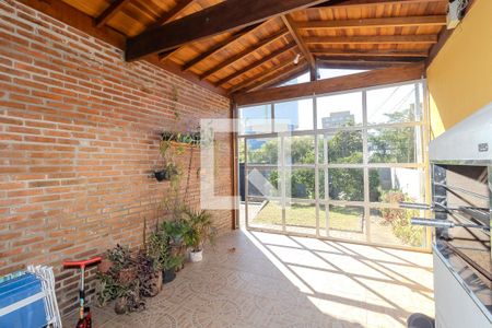 Casa à venda com 250m², 4 quartos e 4 vagas Casa à venda com 250m², 4 quartos e 4 vagasEspaço Gourmet