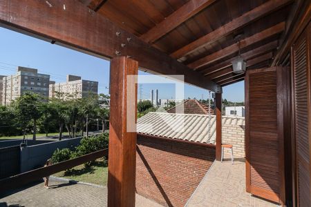 Casa à venda com 250m², 4 quartos e 4 vagas Casa à venda com 250m², 4 quartos e 4 vagasHall social-Varanda