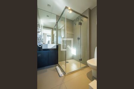 Studio para alugar com 42m², 1 quarto e 1 vaga Studio para alugar com 42m², 1 quarto e 1 vagaBanheiro