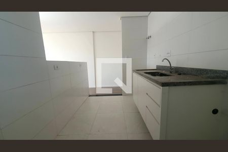 Cozinha de apartamento para alugar com 1 quarto, 49m² em Santa Cecília, Paulínia