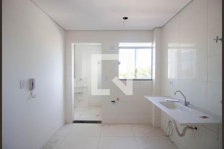 Sala/Cozinha de apartamento à venda com 2 quartos, 36m² em Vila Guilhermina, São Paulo