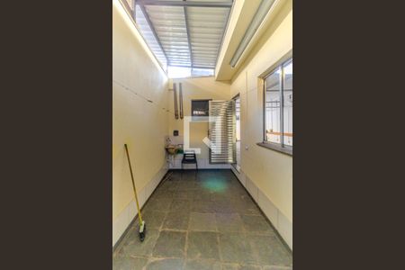 Casa à venda com 533m², 4 quartos e 4 vagasÁrea de Serviço 2