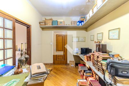 Casa à venda com 533m², 4 quartos e 4 vagasEscritório