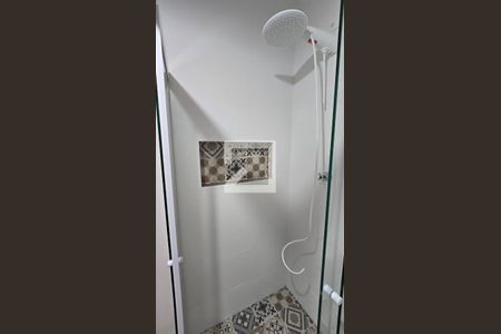 Apartamento para alugar com 79m², 2 quartos e 1 vagaChuveiro