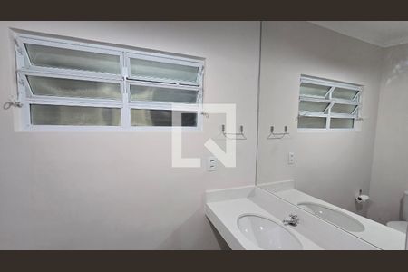Apartamento para alugar com 79m², 2 quartos e 1 vagaDetalhe do banheiro