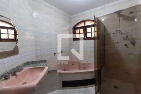 Casa à venda com 395m², 6 quartos e 4 vagas Casa à venda com 395m², 6 quartos e 4 vagasBanheiro da Suíte 2