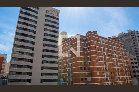 Vista de apartamento à venda com 4 quartos, 243m² em Santa Cecília, São Paulo