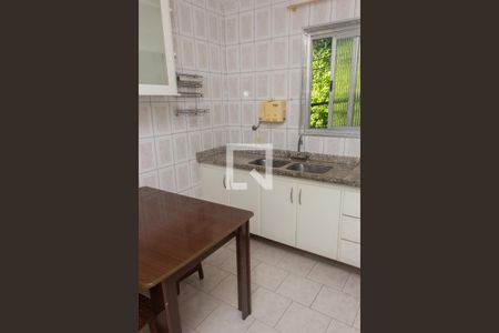 Casa à venda com 360m², 2 quartos e 1 vaga Casa à venda com 360m², 2 quartos e 1 vagaCozinha
