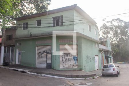 Casa à venda com 360m², 2 quartos e 1 vaga Casa à venda com 360m², 2 quartos e 1 vagaFachada