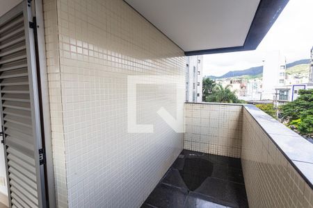 Apartamento à venda com 165m², 3 quartos e 2 vagasVaranda da Suíte