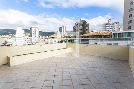 Apartamento à venda com 165m², 3 quartos e 2 vagasCobertura