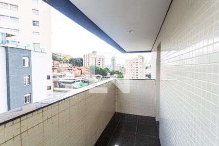 Apartamento à venda com 165m², 3 quartos e 2 vagasVaranda da Suíte