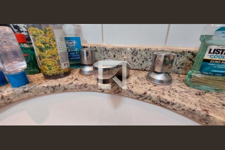 Apartamento à venda com 300m², 3 quartos e 2 vagas Apartamento à venda com 300m², 3 quartos e 2 vagasBanheiro Quarto 2 suíte