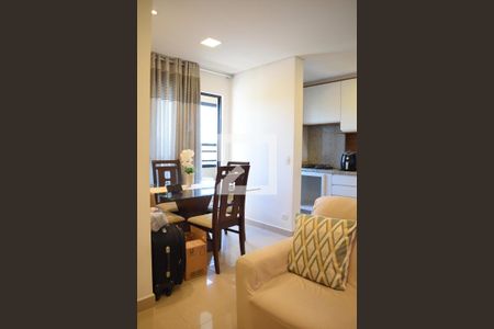 Sala de apartamento para alugar com 2 quartos, 73m² em Santa Quitéria, Curitiba