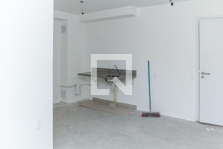 Sala/Cozinha de kitnet/studio à venda com 1 quarto, 35m² em Moema, São Paulo