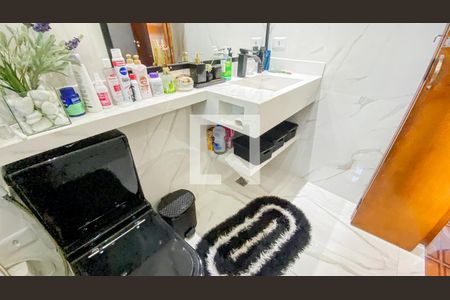 Casa à venda com 125m², 3 quartos e sem vagaBanheiro da Suíte