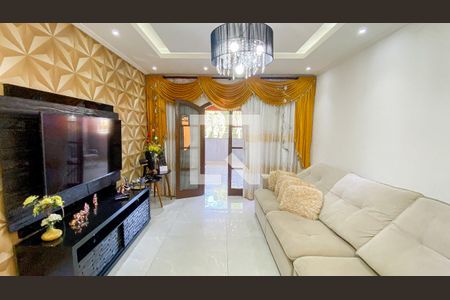 Sala  de casa à venda com 3 quartos, 125m² em Jardim Las Vegas, São Bernardo do Campo