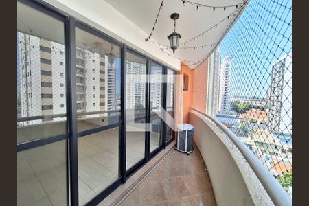 Apartamento à venda com 100m², 3 quartos e 2 vagas Apartamento à venda com 100m², 3 quartos e 2 vagasVaranda