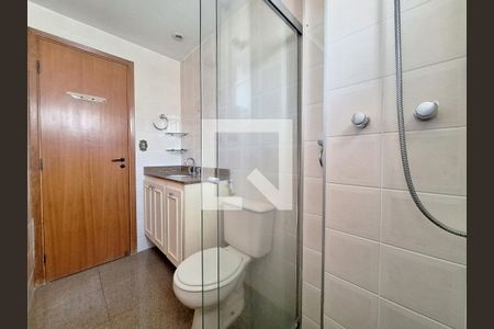 Apartamento à venda com 100m², 3 quartos e 2 vagas Apartamento à venda com 100m², 3 quartos e 2 vagasBanheiro da Suíte