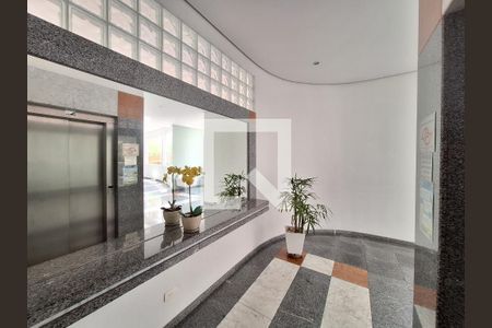 Apartamento à venda com 100m², 3 quartos e 2 vagas Apartamento à venda com 100m², 3 quartos e 2 vagasHall