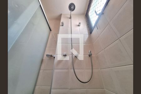 Apartamento à venda com 100m², 3 quartos e 2 vagas Apartamento à venda com 100m², 3 quartos e 2 vagasDetalhe do Banheiro 2