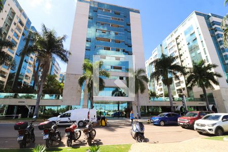 Fachada de apartamento para alugar com 2 quartos, 120m² em Sgcv, Brasília