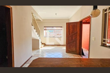 Sala de casa para alugar com 2 quartos, 80m² em Jardim Umuarama, São Paulo
